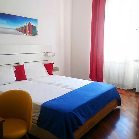 Stanza Con Bagno Ed Accesso Privati Hotel Trieste Bagian luar foto