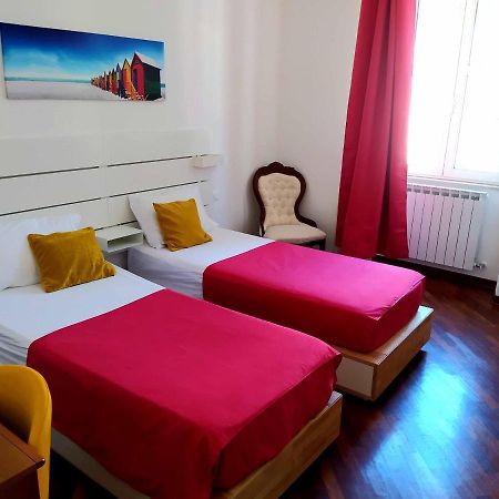 Stanza Con Bagno Ed Accesso Privati Hotel Trieste Bagian luar foto