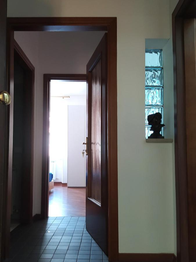 Stanza Con Bagno Ed Accesso Privati Hotel Trieste Bagian luar foto